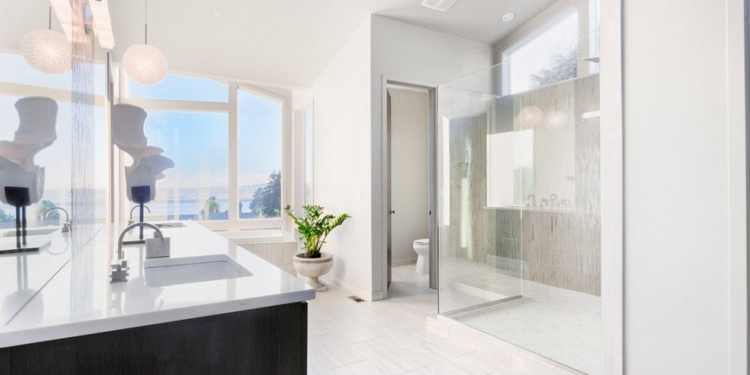 http://estato.bold-themes.com/property-sale/wp-content/uploads/sites/2/2016/05/details-gallery-bedroom-4-1080x540.jpg